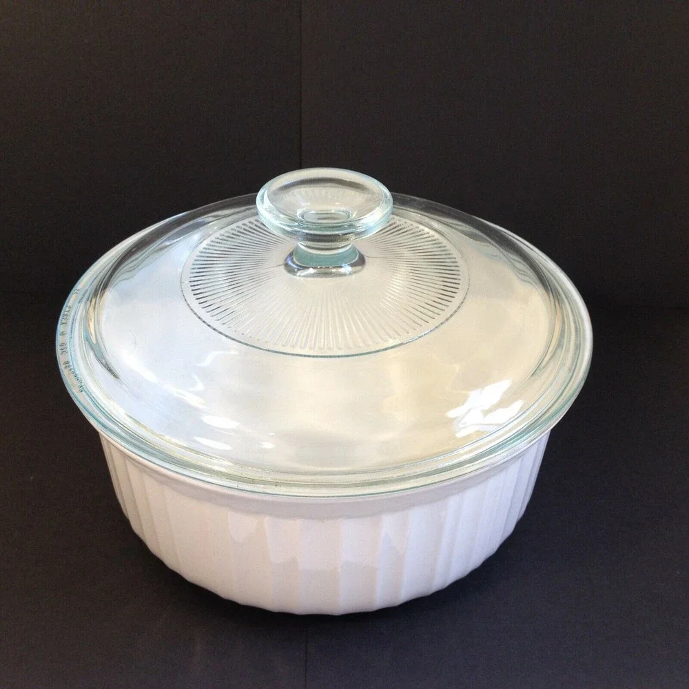 Corning 1.5 Qt French White Baking Casserole Dish 1.4 L w/ Pyrex G-5-C Lid